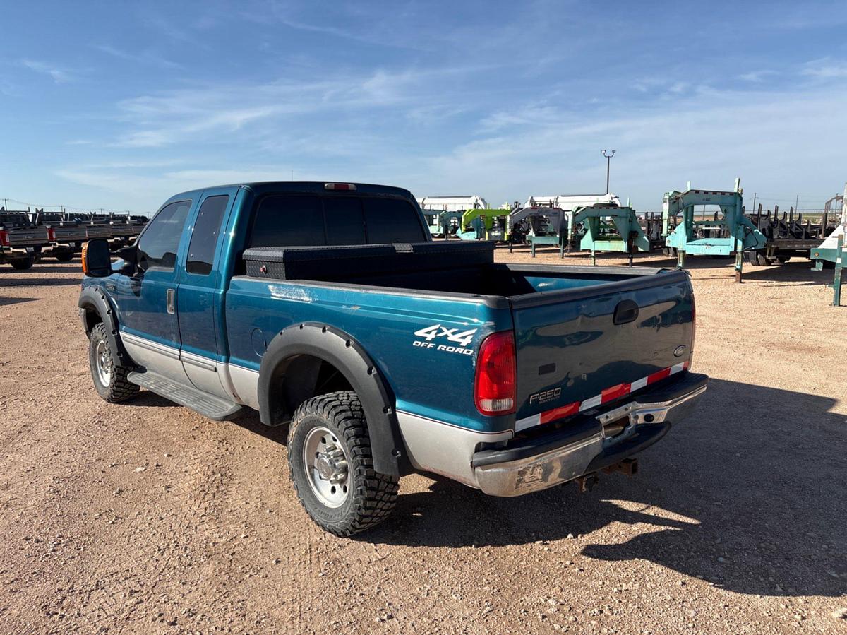 Used 2000 FORD F-250 SUPER DUTY EXTENDED CAB PICKUP TRUCK, 4X4