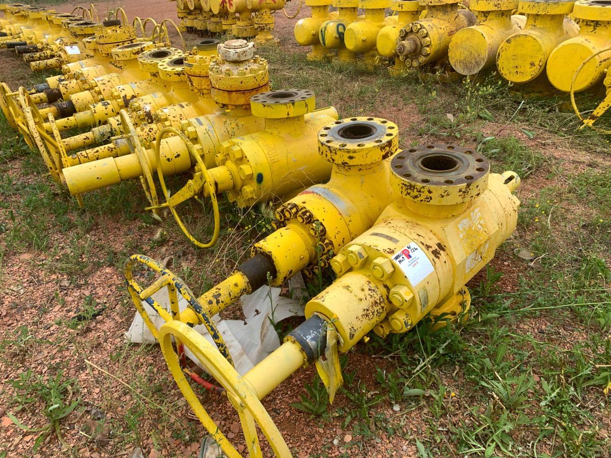 Used (10) 4-1/16 10k Manual Gate Valves
