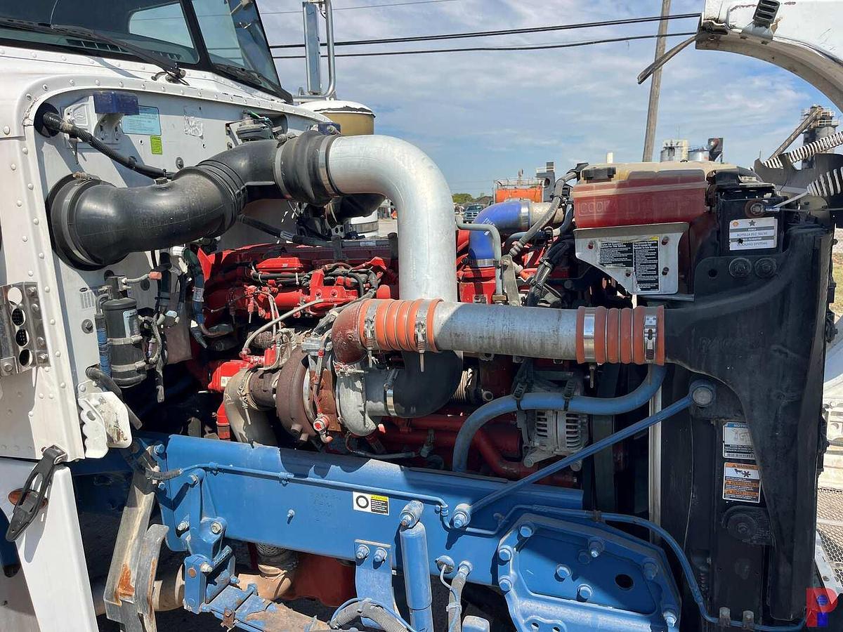 Used 2012 PETERBILT 367 T/A 36” SLEEPER TRUCK