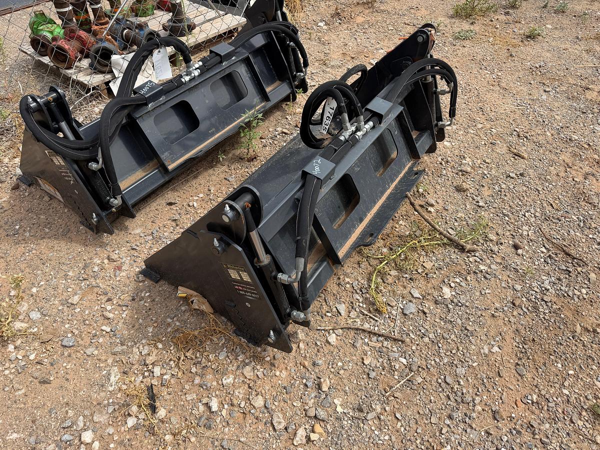 Used Unused 4-Way Mini Skid steer bucket