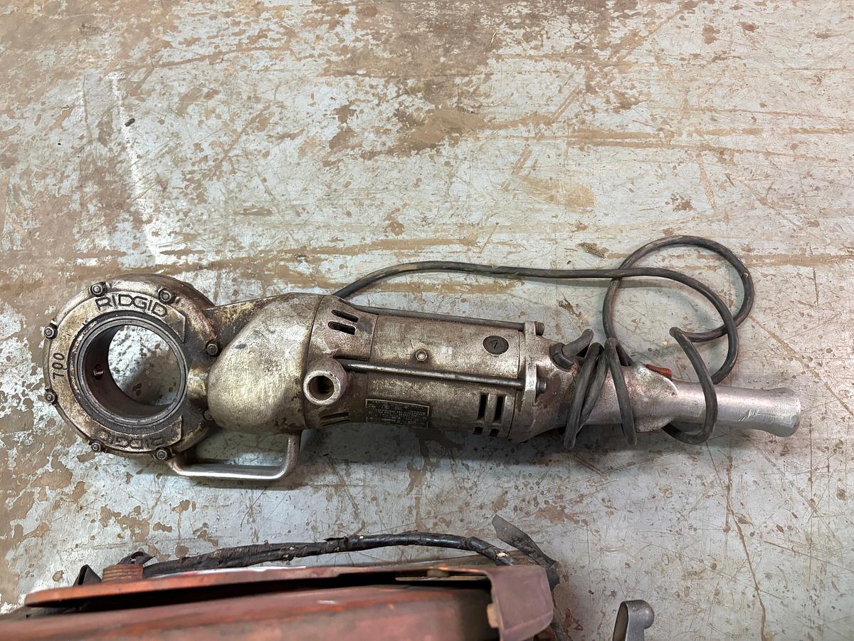 Used Ridgid 700 portable pipe threading machine & makita 2414 portable cut-off saw