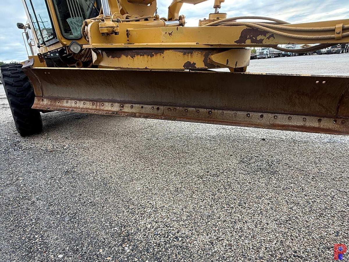 Used 1995 CATERPILLAR 160H MOTOR GRADER