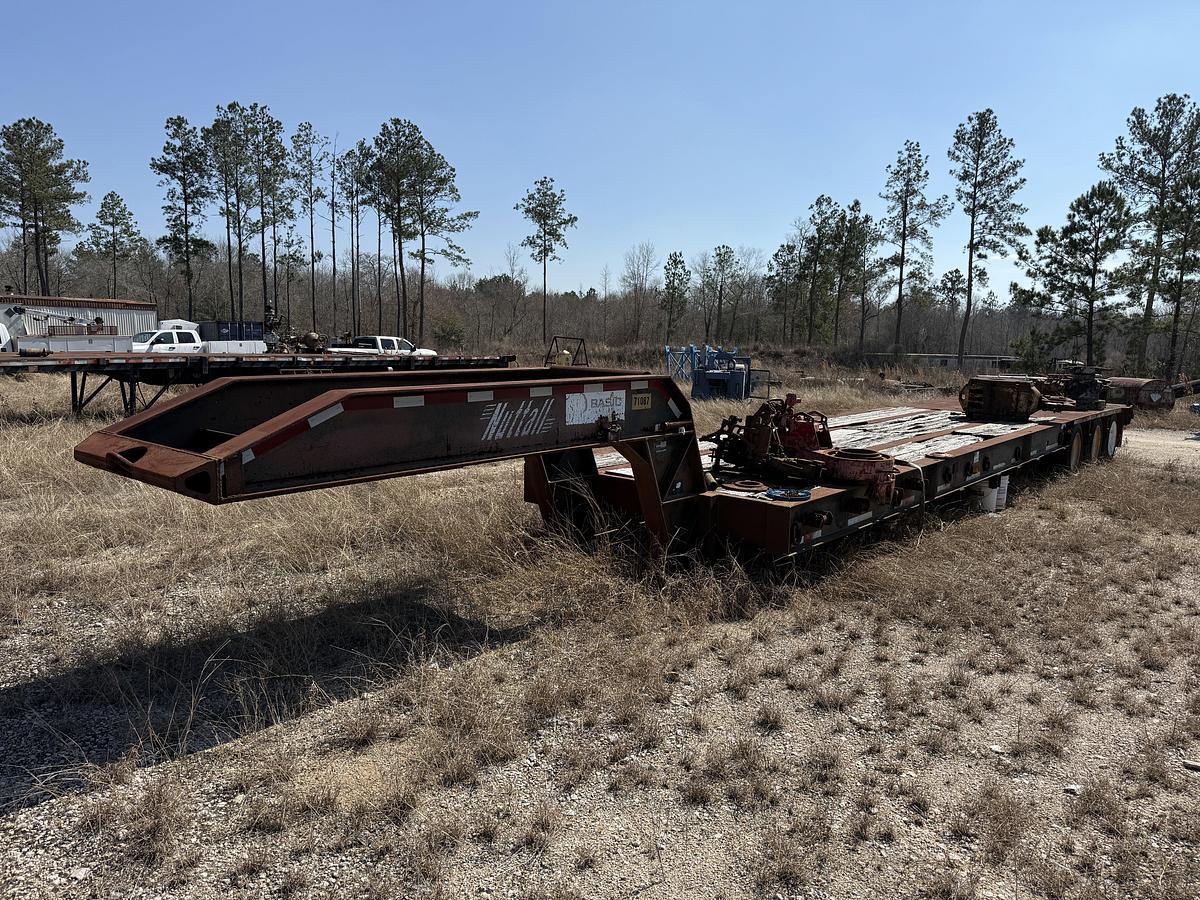 Used 2006 NUTTALL 40' X 102" 55-TON 3-AXLE NARROW NECK LOWBOY