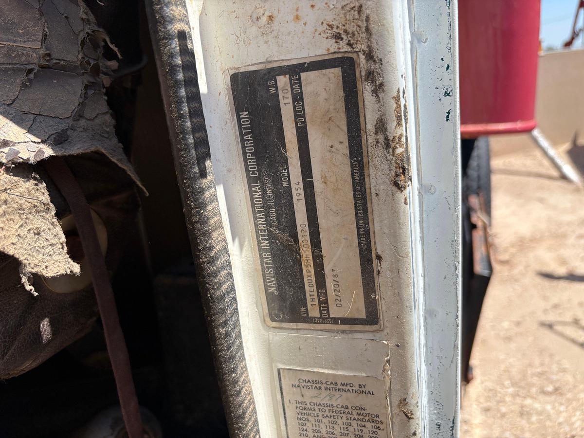 Used 1987 INTERNATIONAL 1954 S/A DAYCAB VACUUM TRUCK