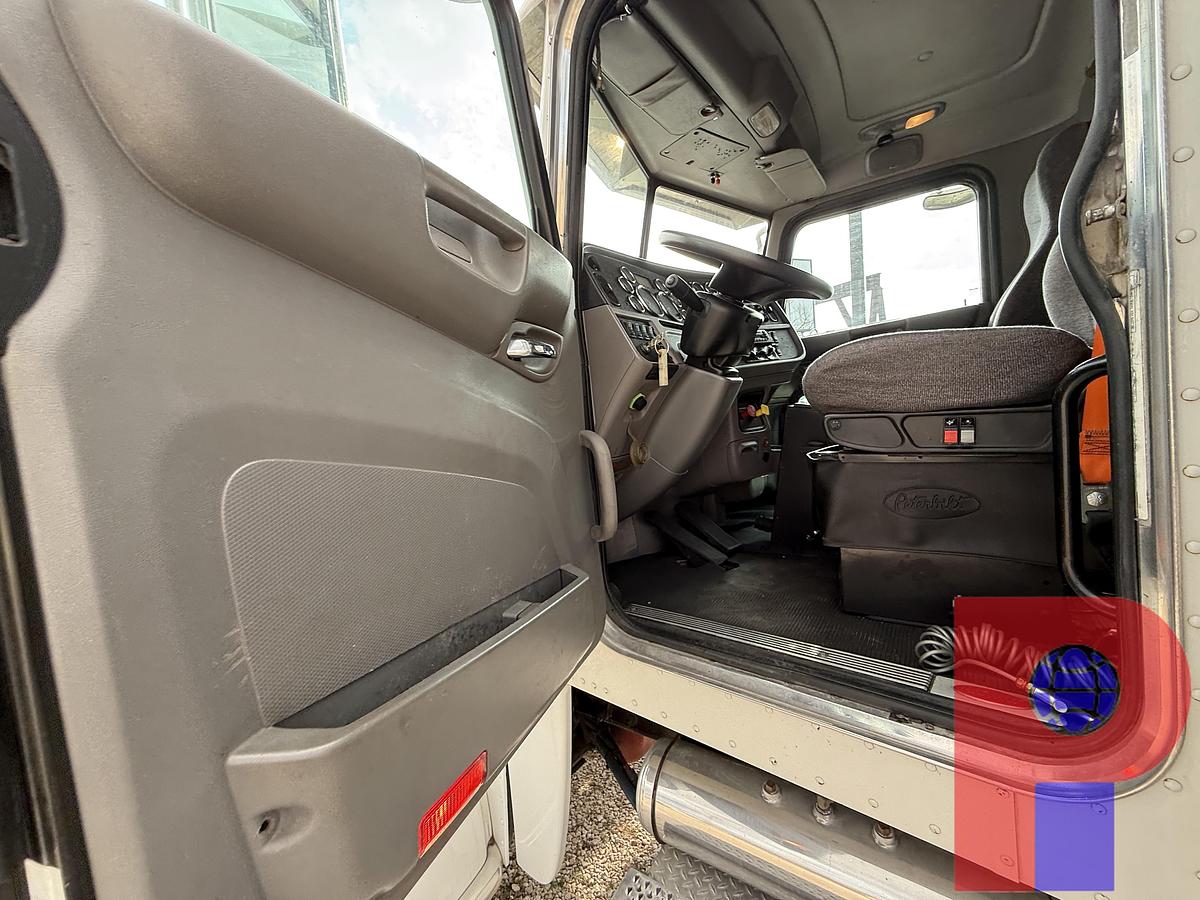 Used 2014 PETERBILT 388 T/A DUMP TRUCK