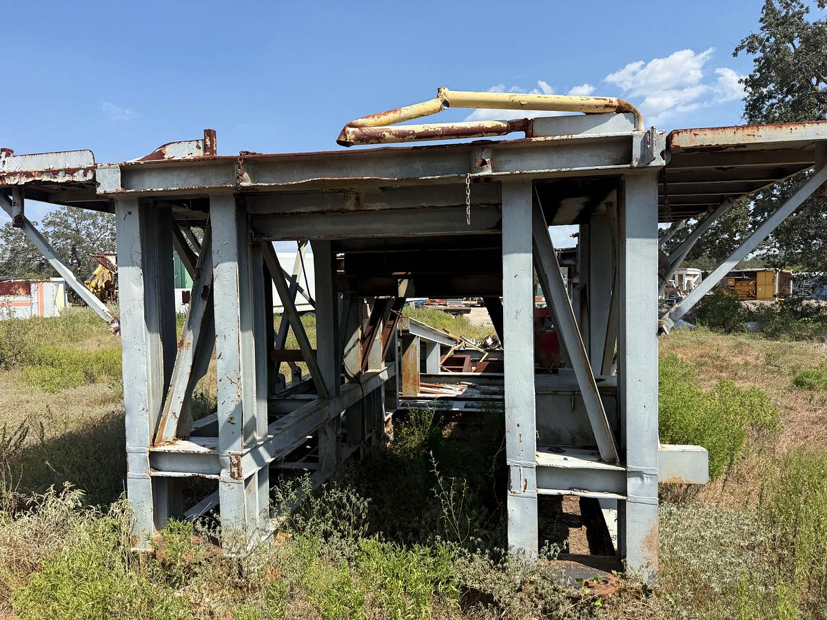 Used SPENCER-HARRIS MODEL 7000 TRAILER MTD DRILLING RIG & 14'L X 8'T X 16'W SUBSTRUCTURE W/ RAMP