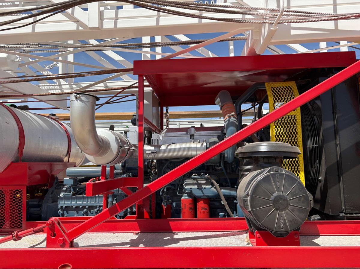 Used 2012 RIG WORKS MUSTANG DOUBLE DRUM 5-AXLE WELL SERVICE RIG