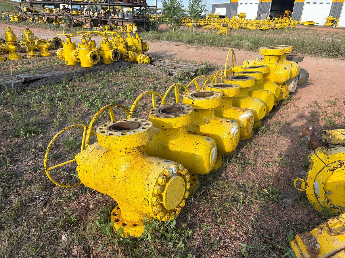 Used (11 x $) (10) 7-1/16” 5k gate valves & (1) 4-1/16” gate valve