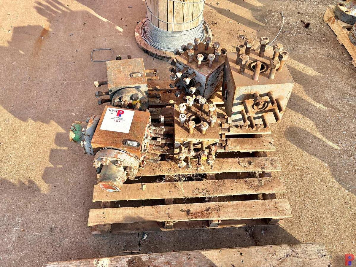 Used (5X$) 2-1/16” 15K & 10K FLUID CROSSES