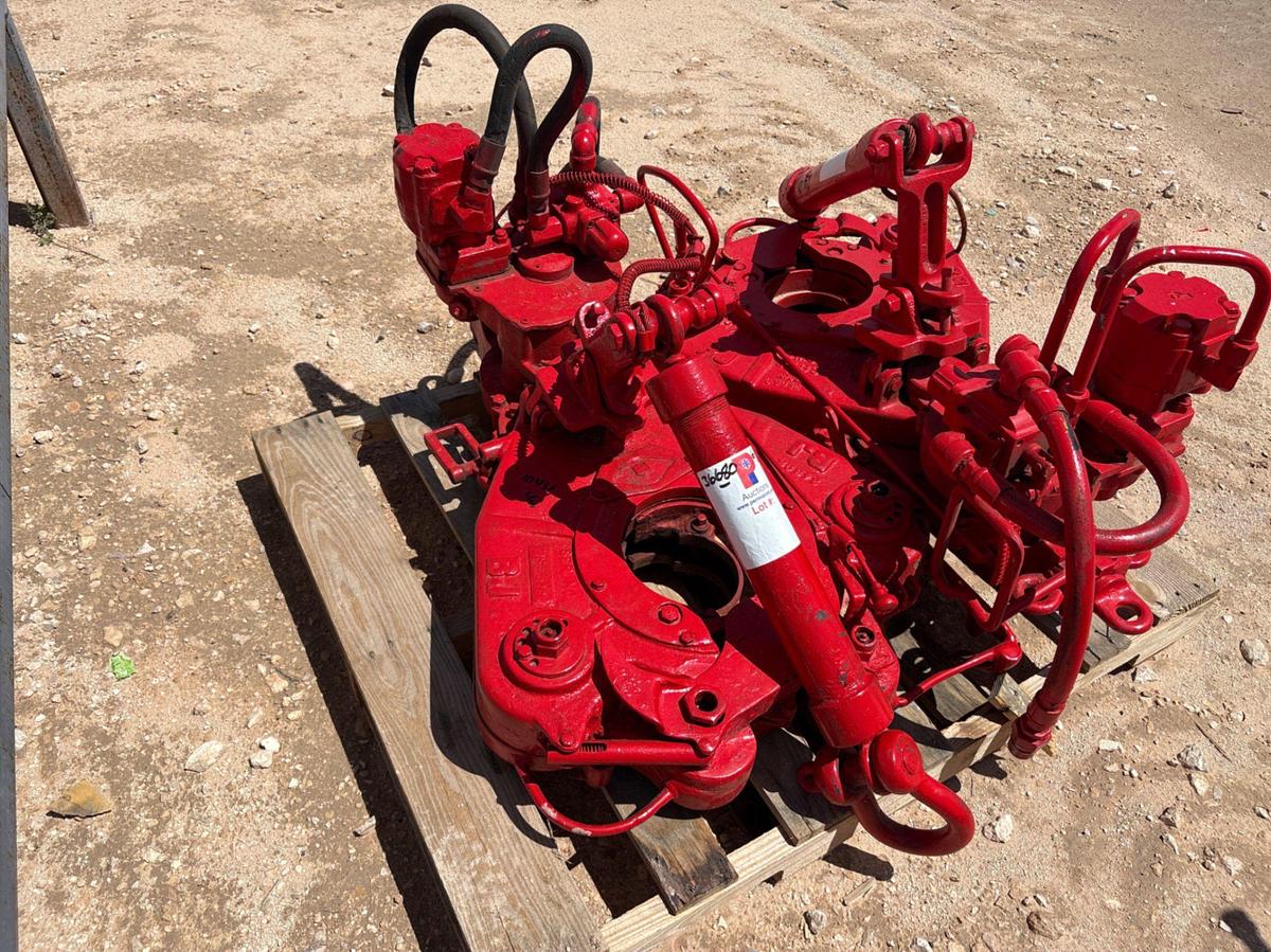 Used Bj RS hydraulic tubing tong