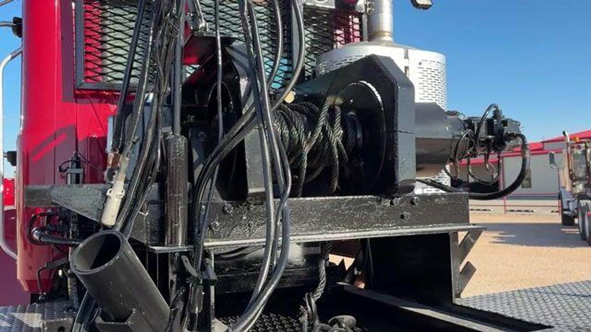 Used 2013 MACK PINNACLE T/A DAYCAB WINCH TRUCK