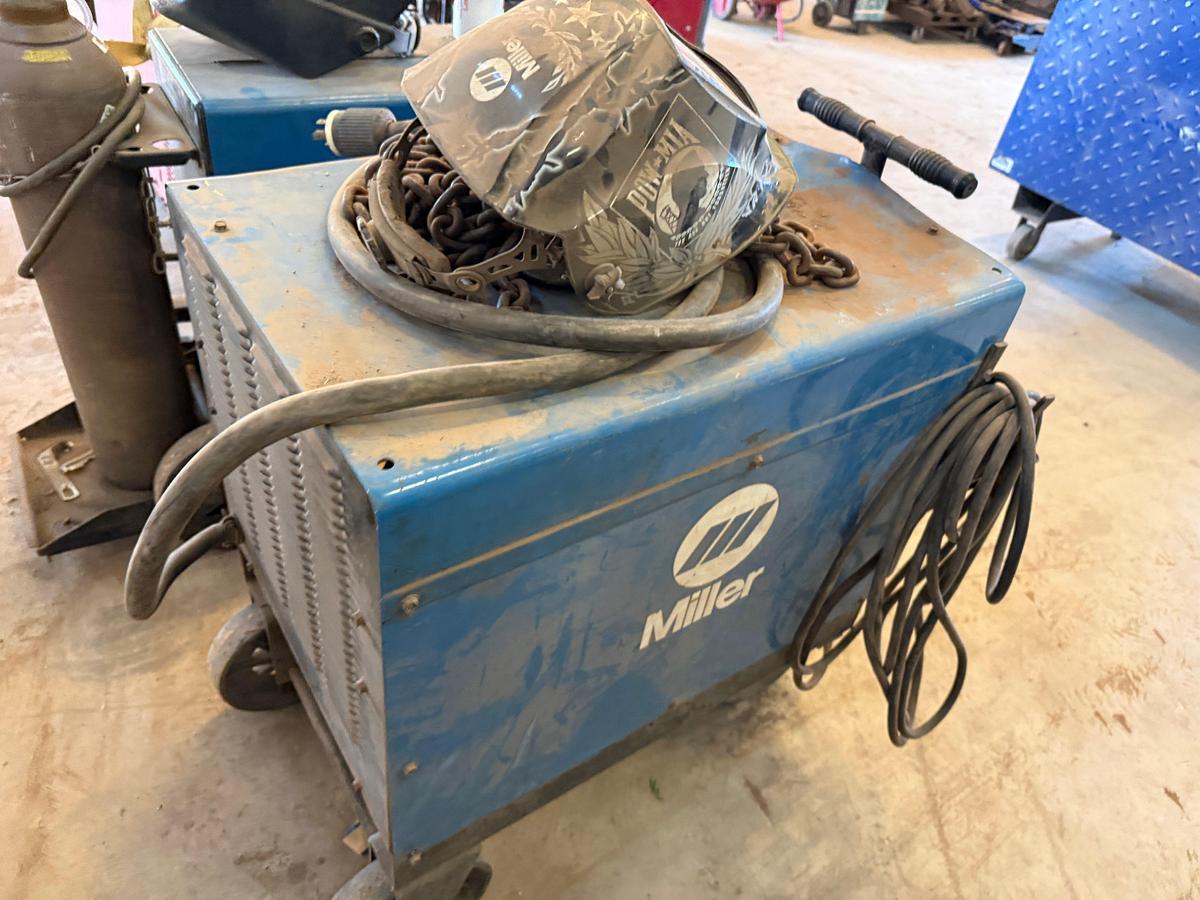 Used MILLER DIALARC 250 AC/DC WELDER