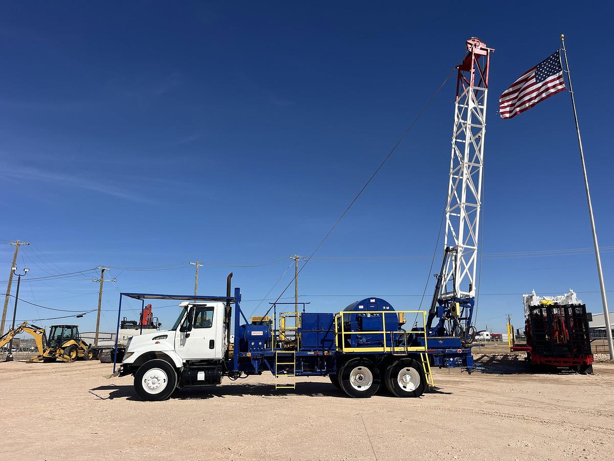 Used 2005 WATSON HOPPER S/D SWAB RIG MTD ON T/A INTERNATIONAL 7400