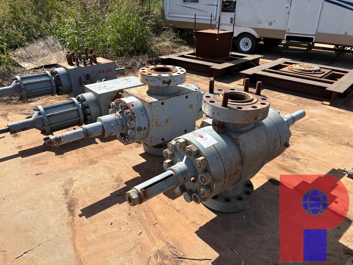 Used (2X$) 7-1/16” MANUAL FRAC VALVES
