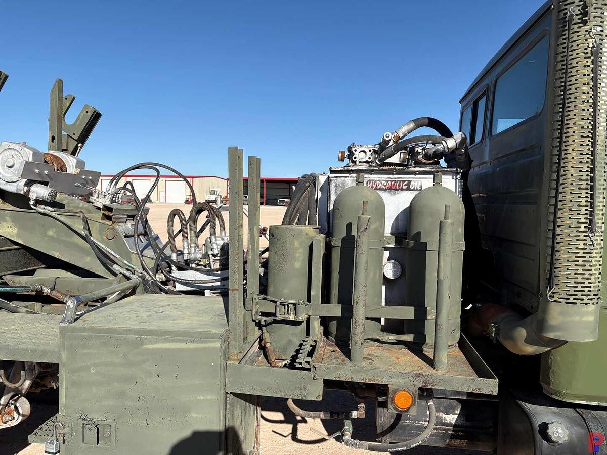 Used 2001 FREIGHTLINER FL70 MOBILE HYDRAULIC POWER PACK TRUCK