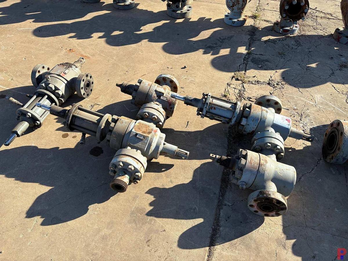 Used (7X$) (5) 2-1/16” 10K HYDRAULIC & (2) MANUAL GATE VALVES