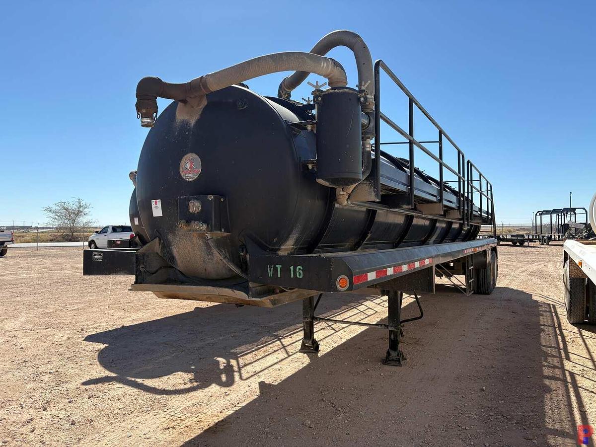 Used 2019 DRAGON 130BBL T/A VACUUM TRAILER