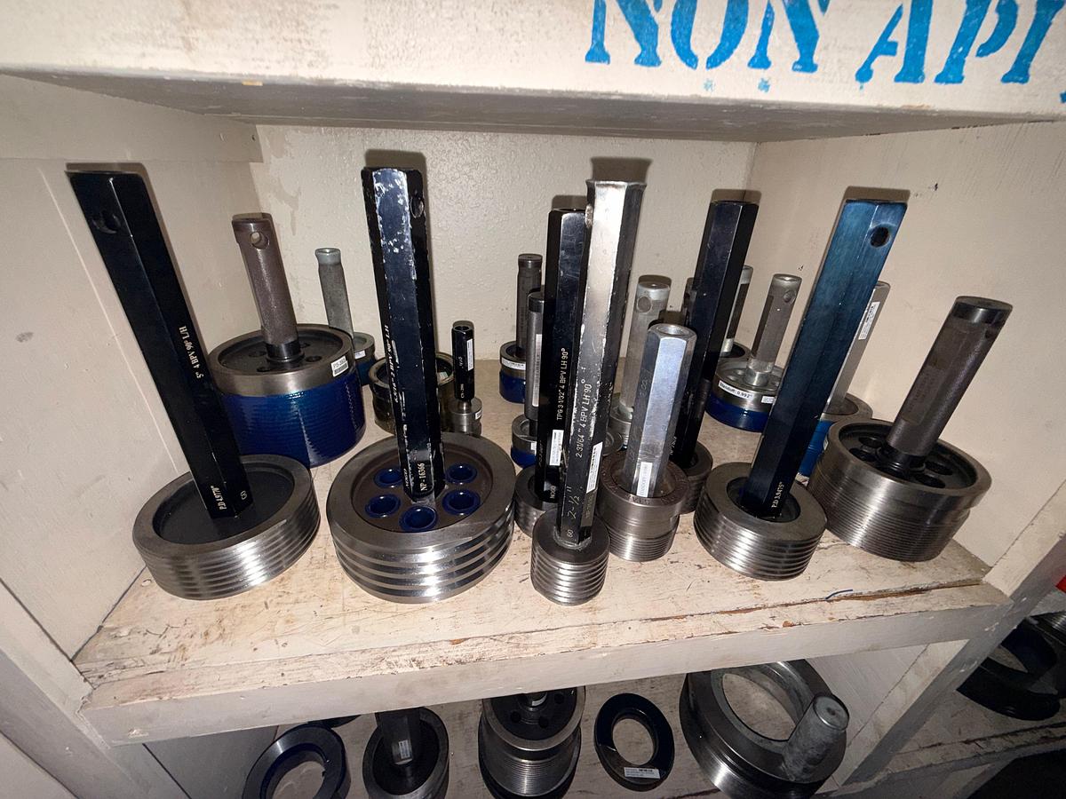 Used LOT W/ CONTENTS OF GAUGE ROOM INCLUDING (50+) (UNUSED) IN-ACT & NON API UP TO 11” THREAD GAUGE & METAL LOCKERS