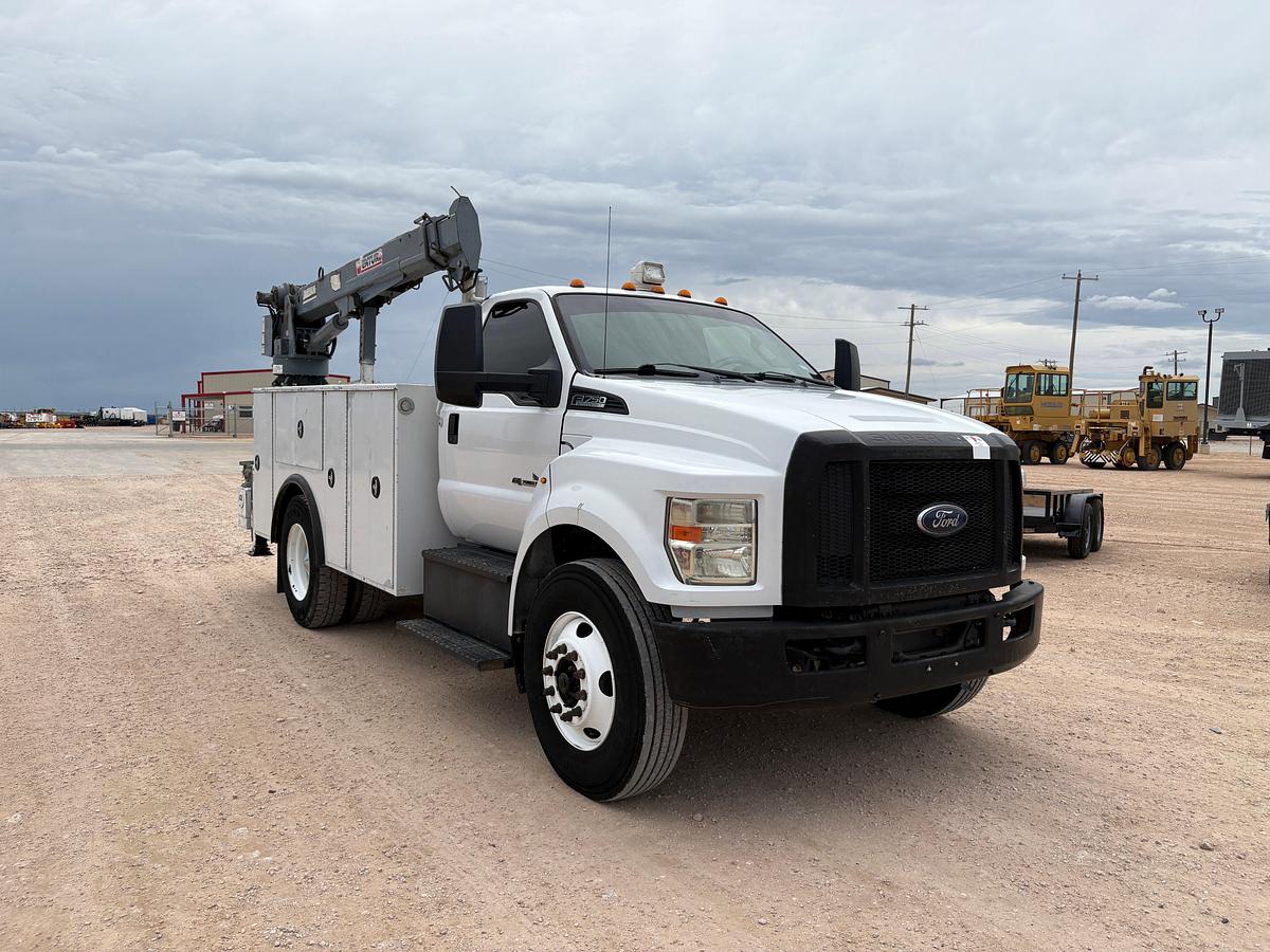 Used 2017 FORD F-750 SUPER DUTY SINGLE CAB SERVICE TRUCK