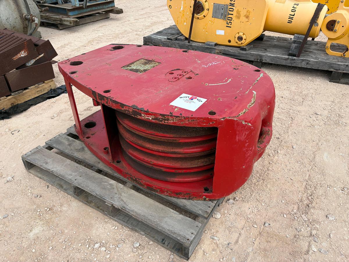 Used 4-SHEAVE 1-1/8" BLOCK [RED]