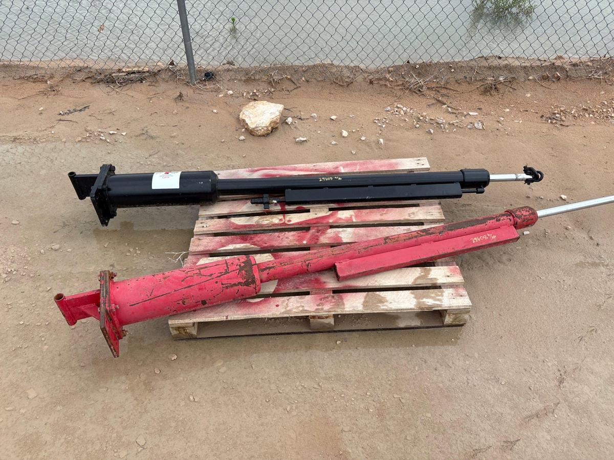 Used (2x$) (2) 6’ hydraulic tong lift cylinders