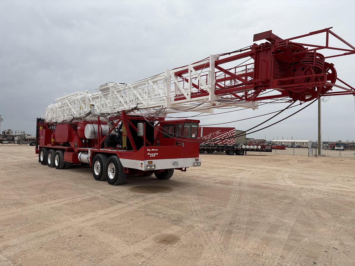 Used 2012 RIG WORKS MUSTANG 550 5-AXLE WELL SERVICE RIG