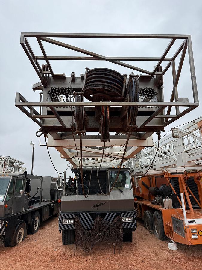 Used 2008 TAYLOR C500 DD 104'-250K 5-AXLE WELL SERVICE WORKOVER RIG
