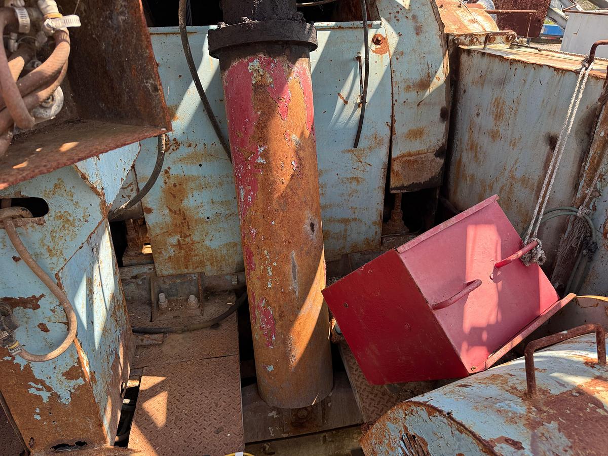 Used SPENCER-HARRIS MODEL 7000 TRAILER MTD DRILLING RIG & 14'L X 8'T X 16'W SUBSTRUCTURE W/ RAMP