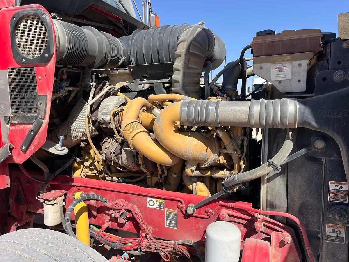 Used 2011 KENWORTH T800 T/A SLEEPER HAUL TRUCK