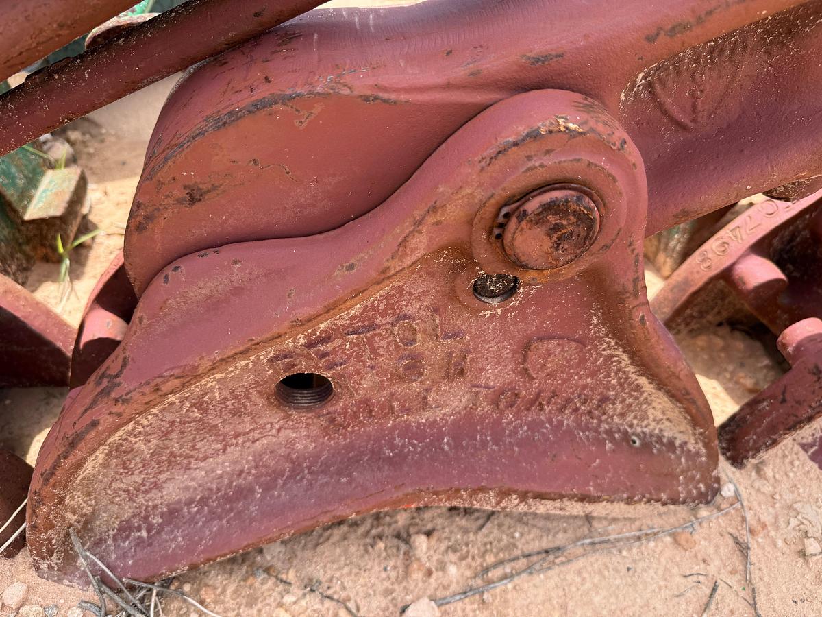 Used (4) PETOL 16” TO 40” IN. OD. MANUAL BULL TONGS