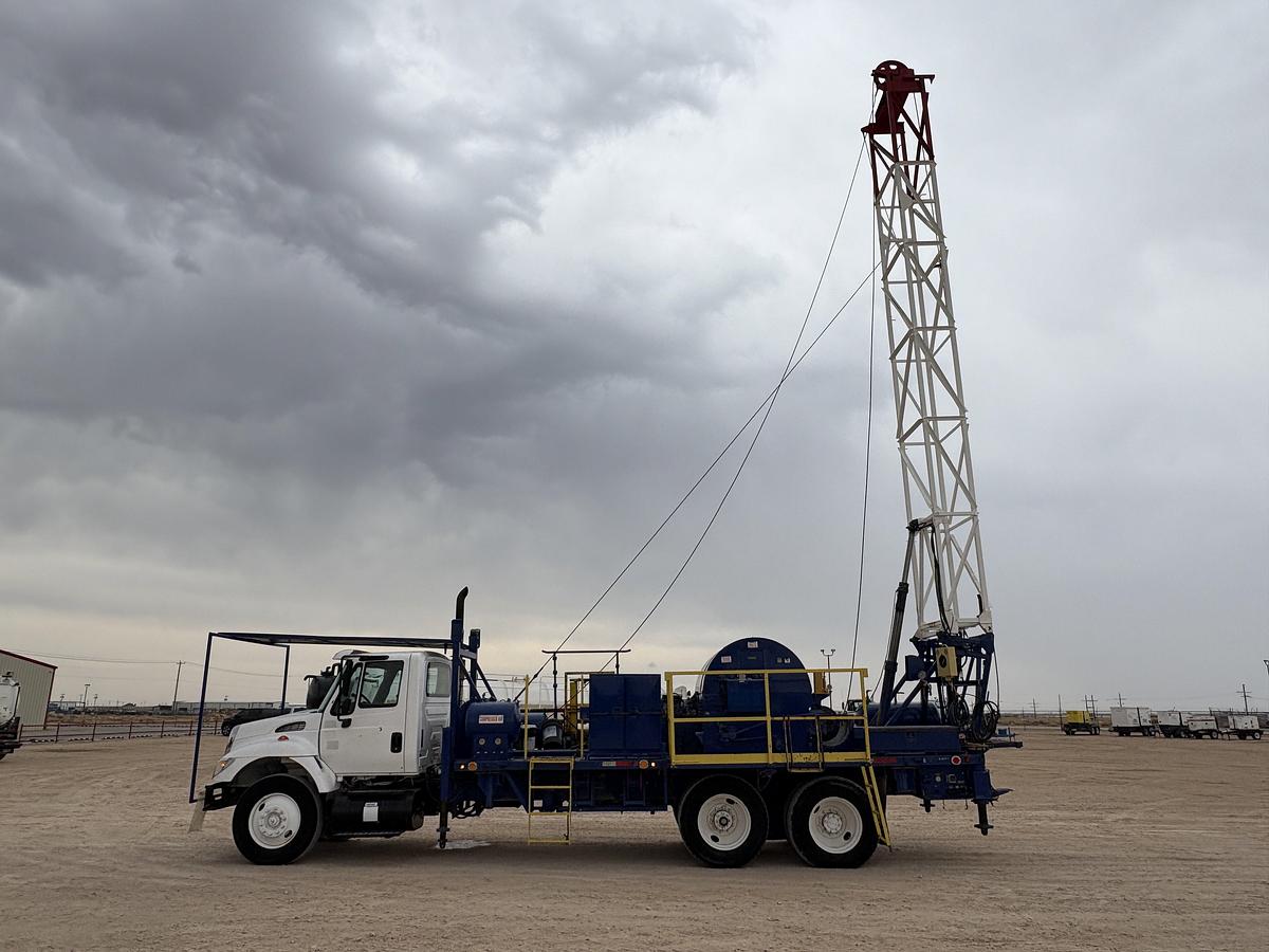 Used 2005 WATSON HOPPER S/D SWAB RIG MTD ON T/A INTERNATIONAL 7400