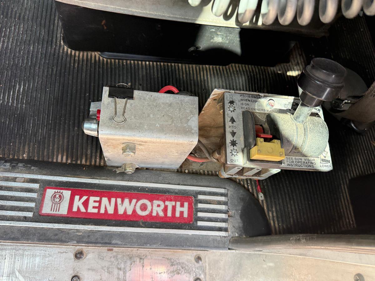 Used 2008 KENWORTH T800 T/A DAYCAB HAUL TRUCK
