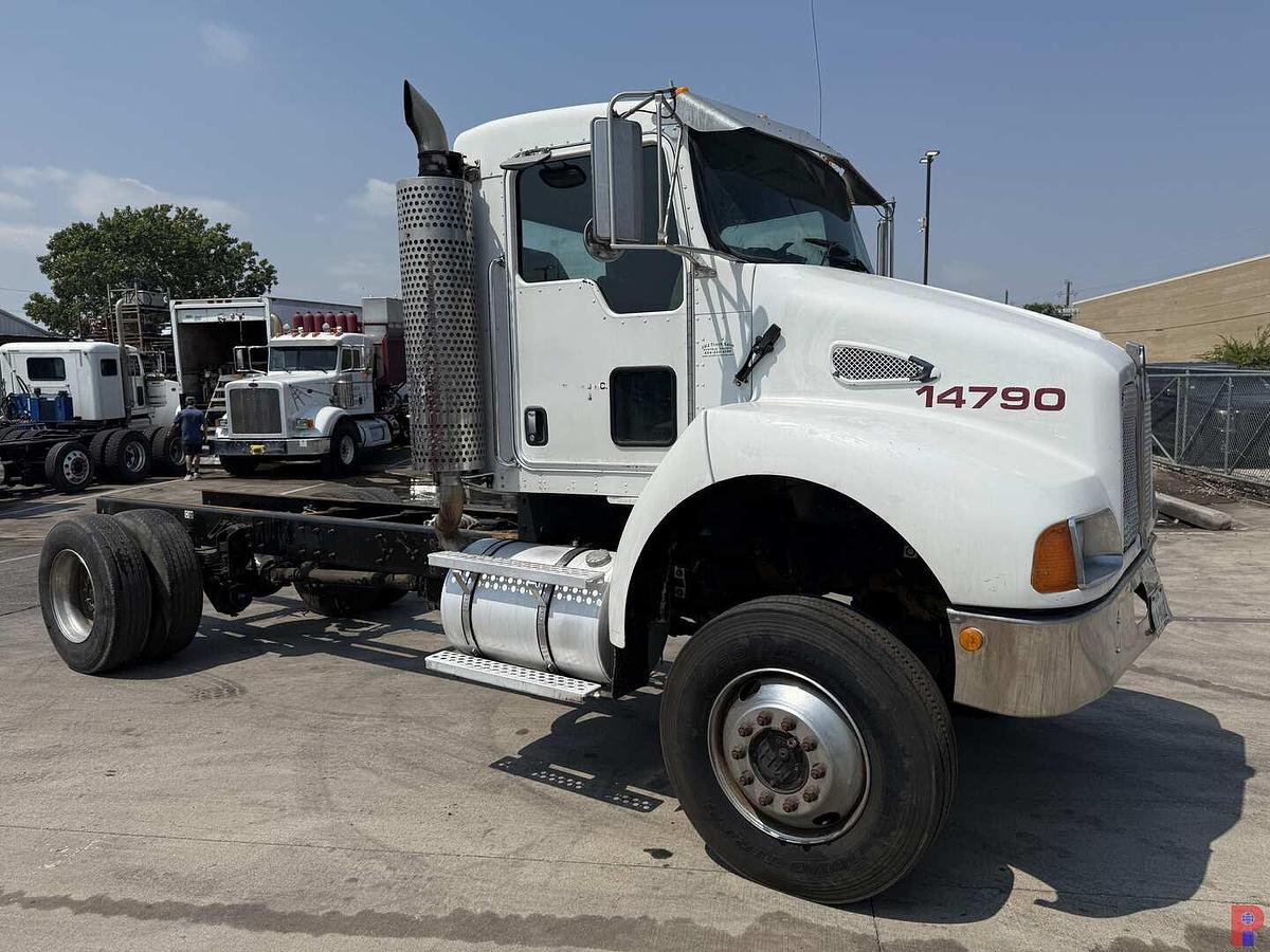 Used 2005 KENWORTH T300 4X4 4WD CAB & CHASSIS