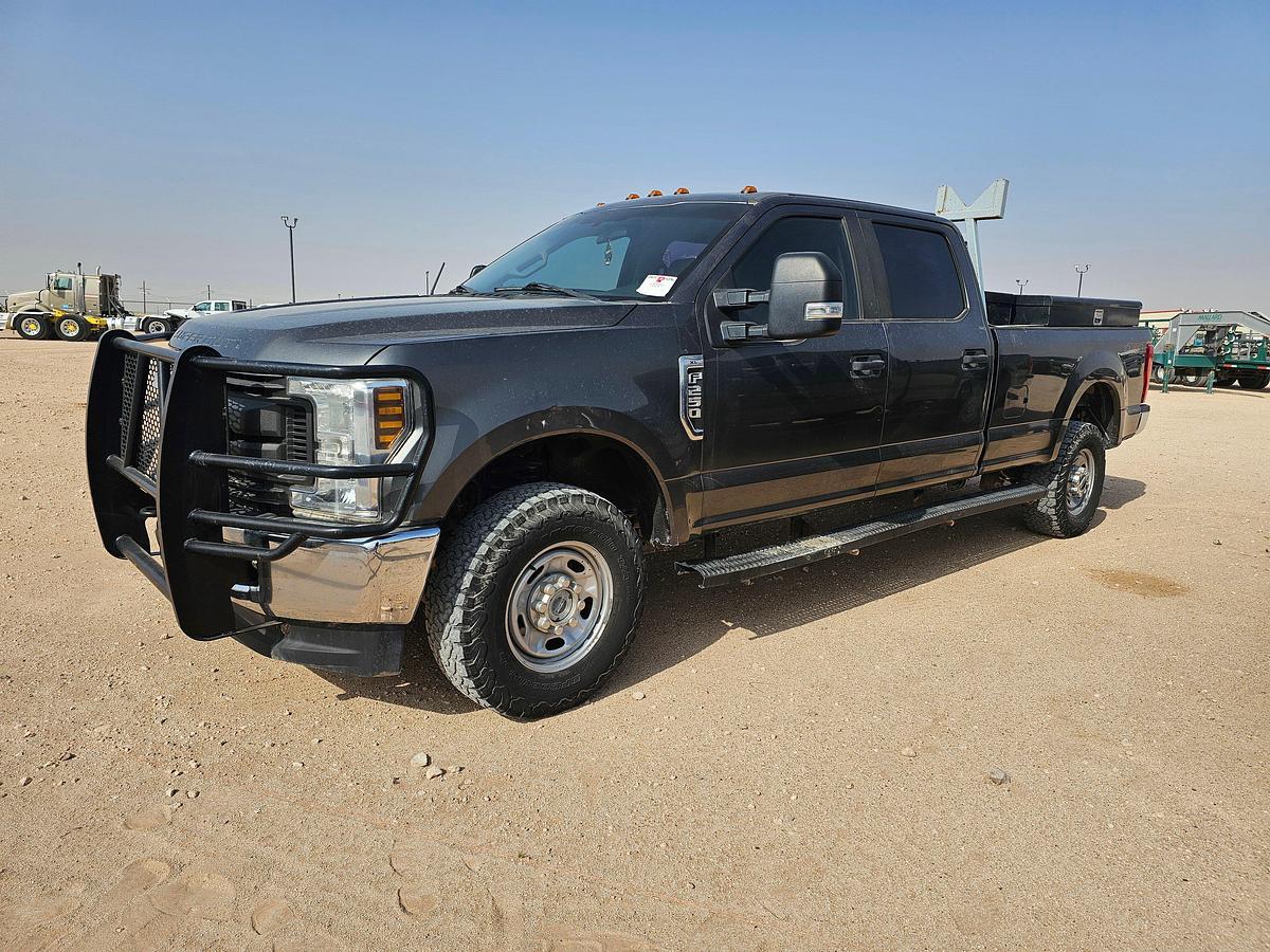 Used 2018 FORD F-250 SUPER DUTY CREW CAB PICKUP TRUCK