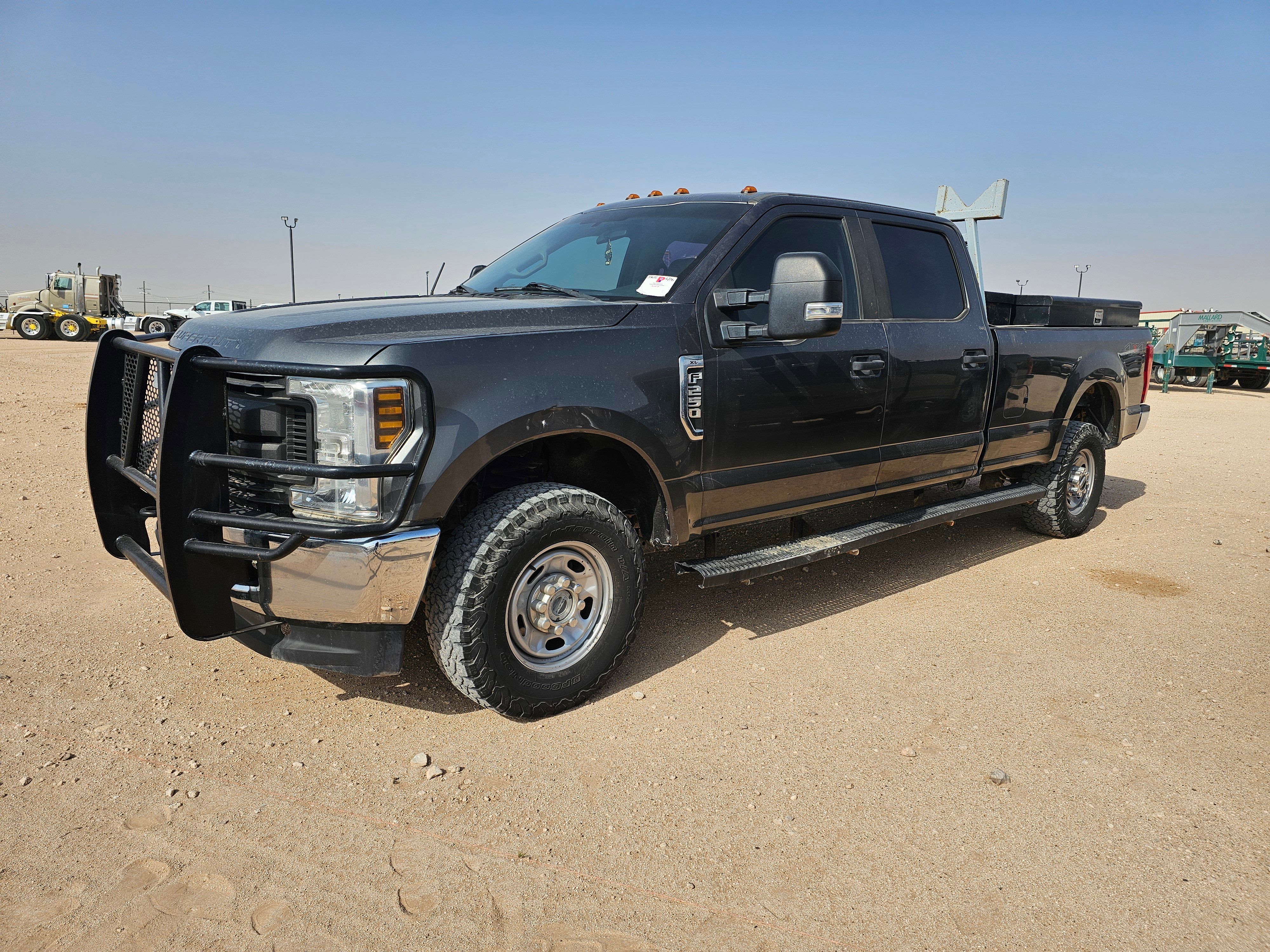 Used 2018 FORD F-250 SUPER DUTY CREW CAB PICKUP TRUCK