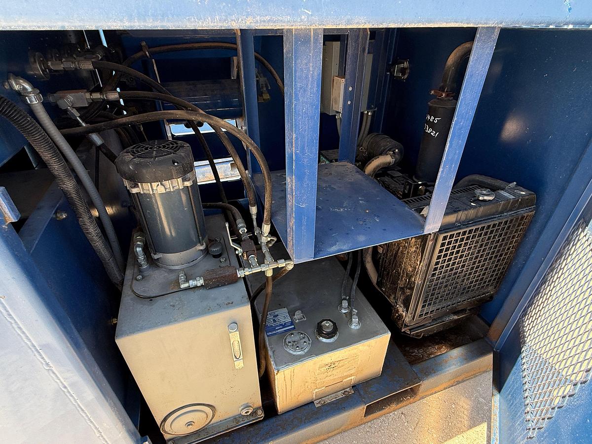 Used SELF CONTAINED 20K WP GREASE INJECTION UNIT COMBO P/B 8.4-KW ISUZU DIESEL GENERATOR