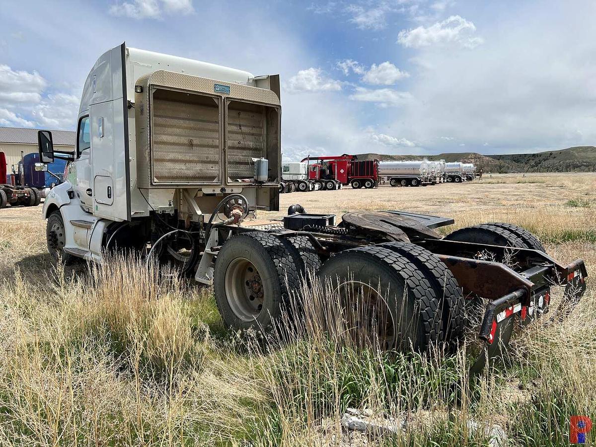 Used 2015 KENWORTH T680 T/A SLEEPER HAUL TRUCK