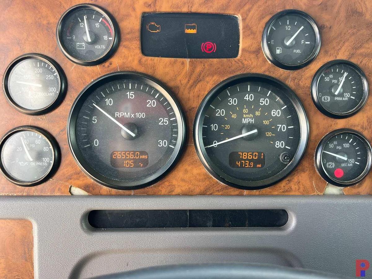 Used 2006 PETERBILT 378 T/A 36” SLEEPER TRUCK