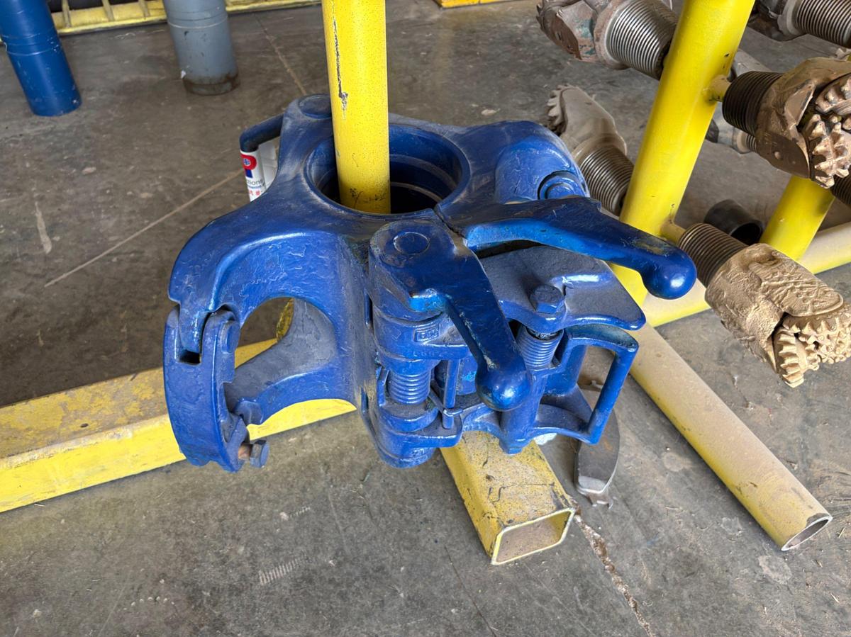 Used WTM 5-1/2” 150Ton elevator