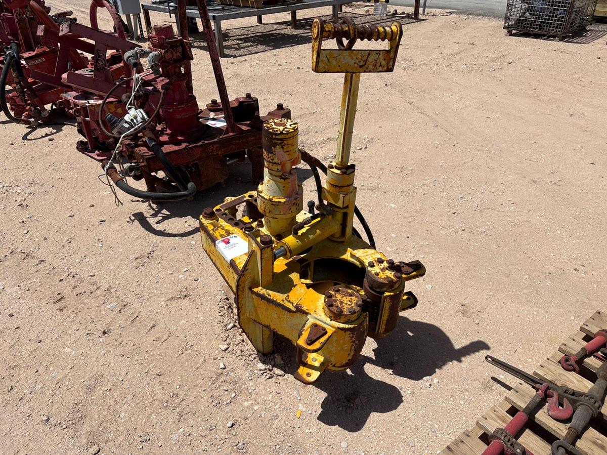 Used Model P950 hydraulic pipe spinner