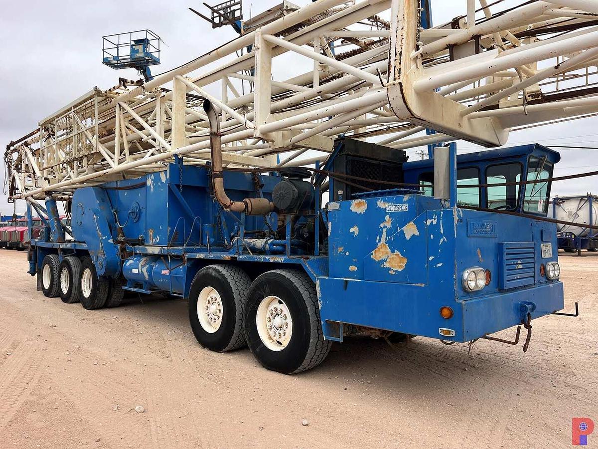Used FRANKS 1287/160 BACK IN WELL SERVICE RIG MTD ON 5-AXLE CARRIER