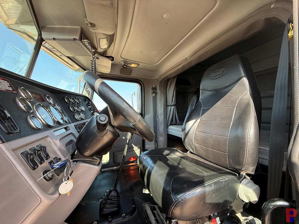 Used 2013 PETERBILT 388 T/A SLEEPER HAUL TRUCK