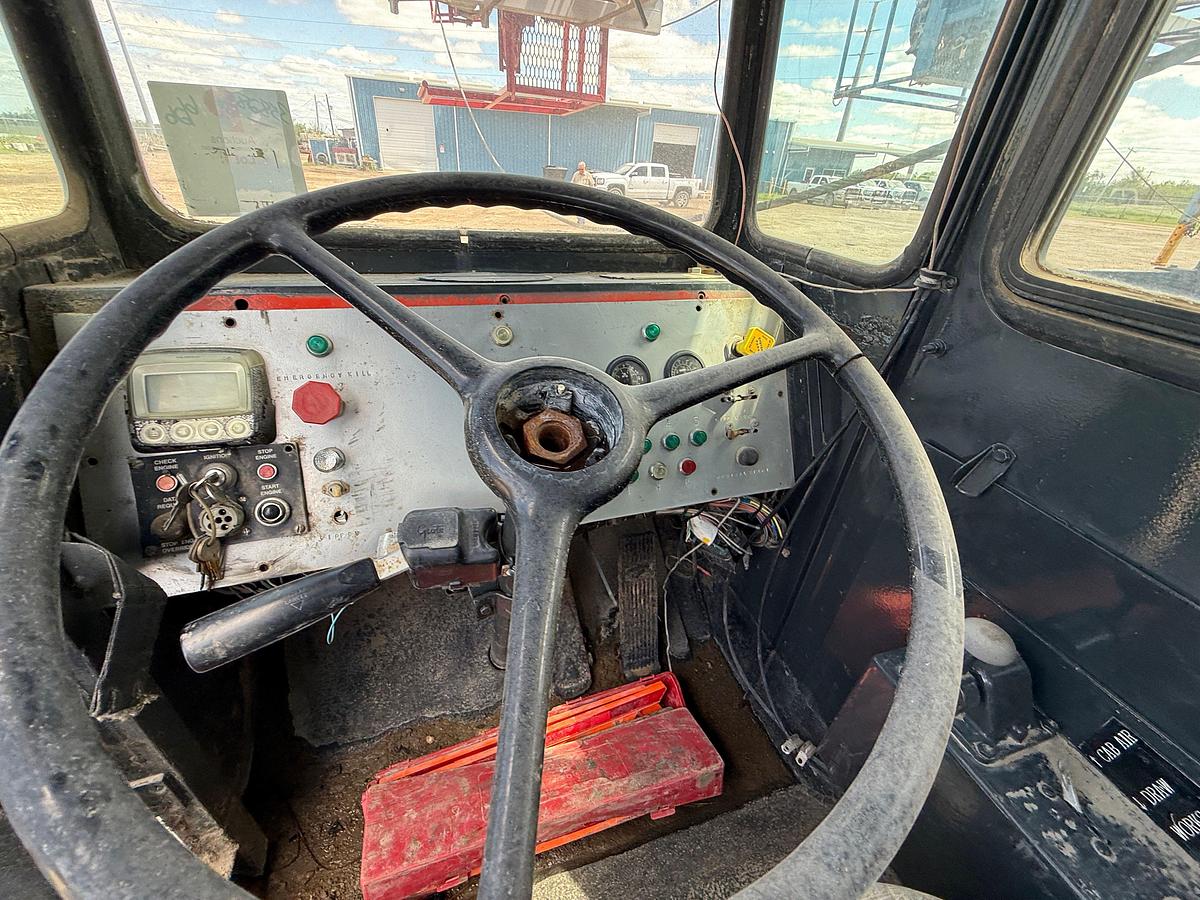 Used FRANKS EXPLORER III 96’-215K 4-AXLE WELL SERVICE WORKOVER RIG