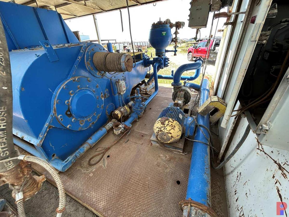 Used NATIONAL 10-P-130 TRIPLEX MUD PUMP P/B CATERPILLAR D399 ENGINE