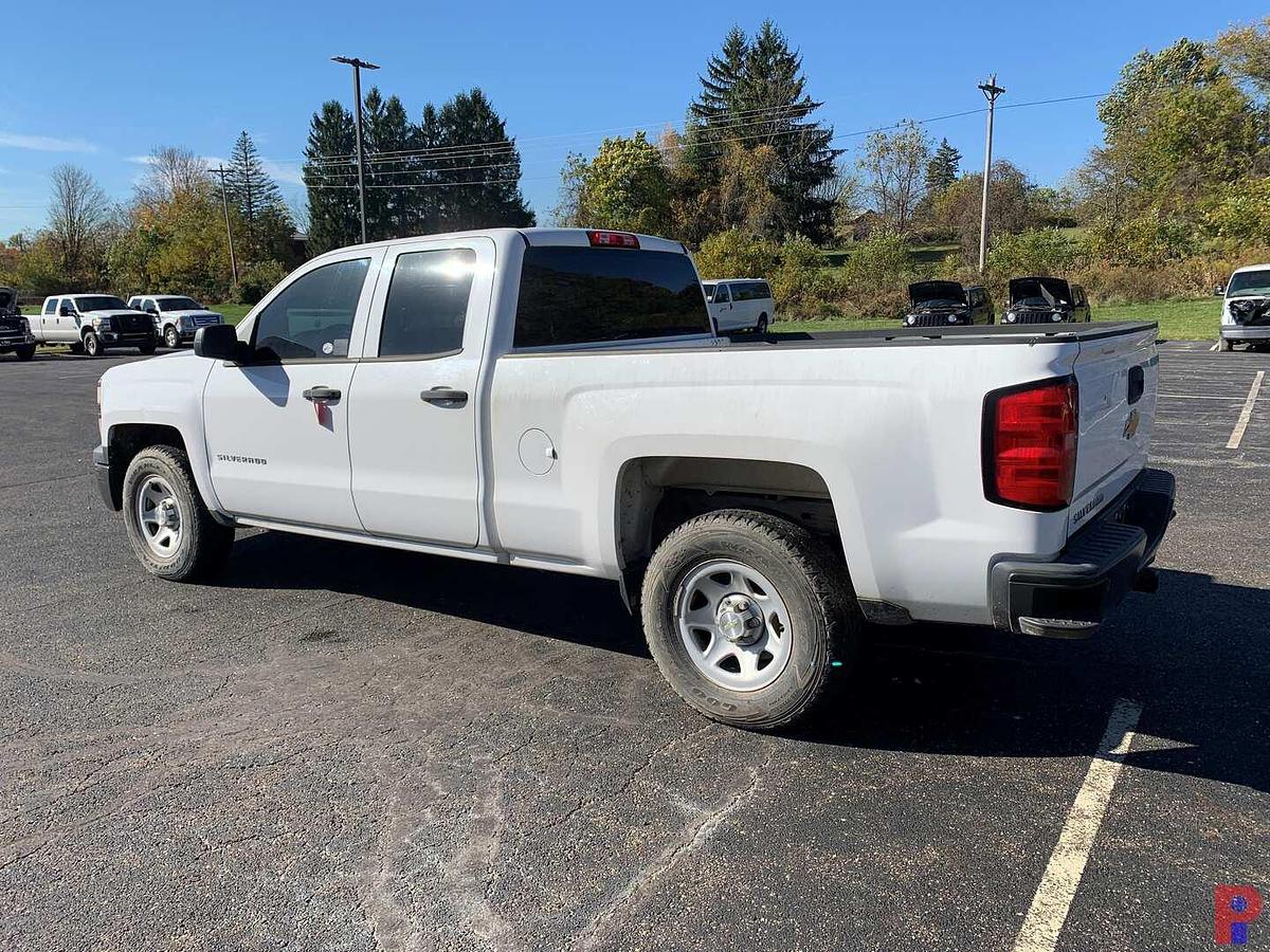 Used 2014 CHEVROLET SILVERADO 1500 4X2 CREW CAB PICKUP