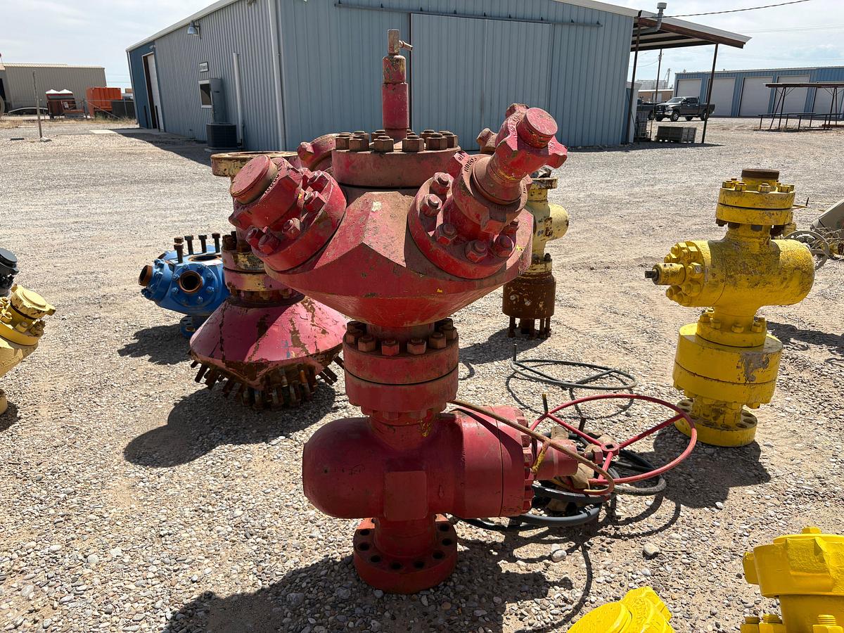 Used 7-1/16” 5k gate valve w/ 7-1/16” x 4-1/16” 4-outlet goat head