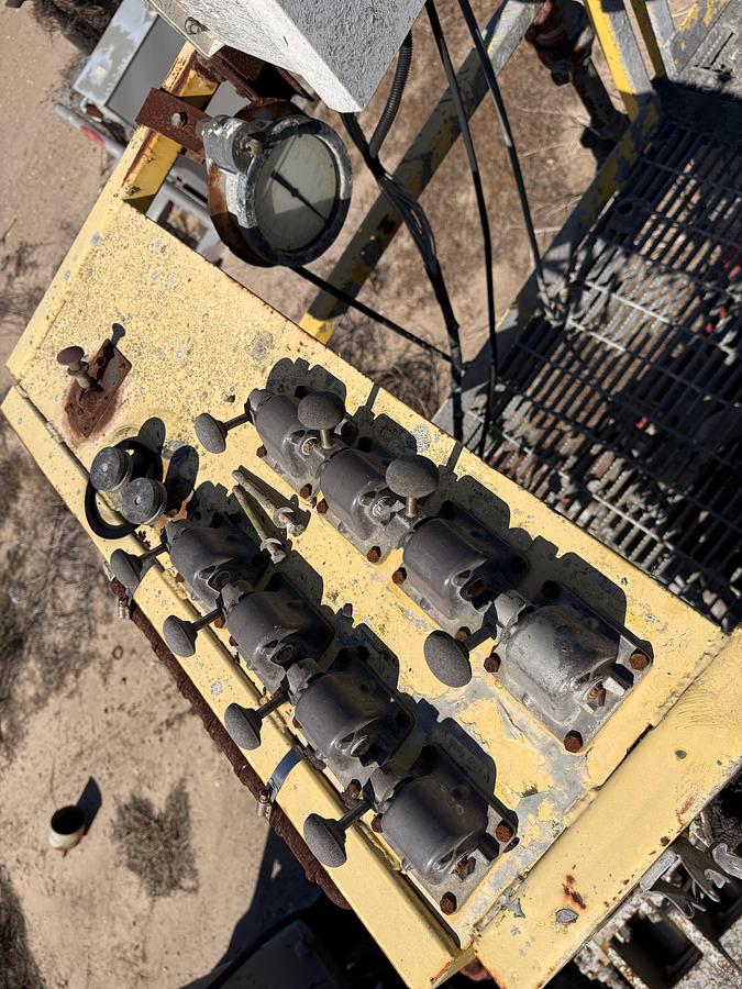 Used OILWELL SA634-5 10K WP TRIPLEX CEMENT PUMP UNIT P/B DETROIT SERIES 60 SKIDDED MTD ON 2007 LUFKIN TRI AXLE NARROW NECK LOWBOY