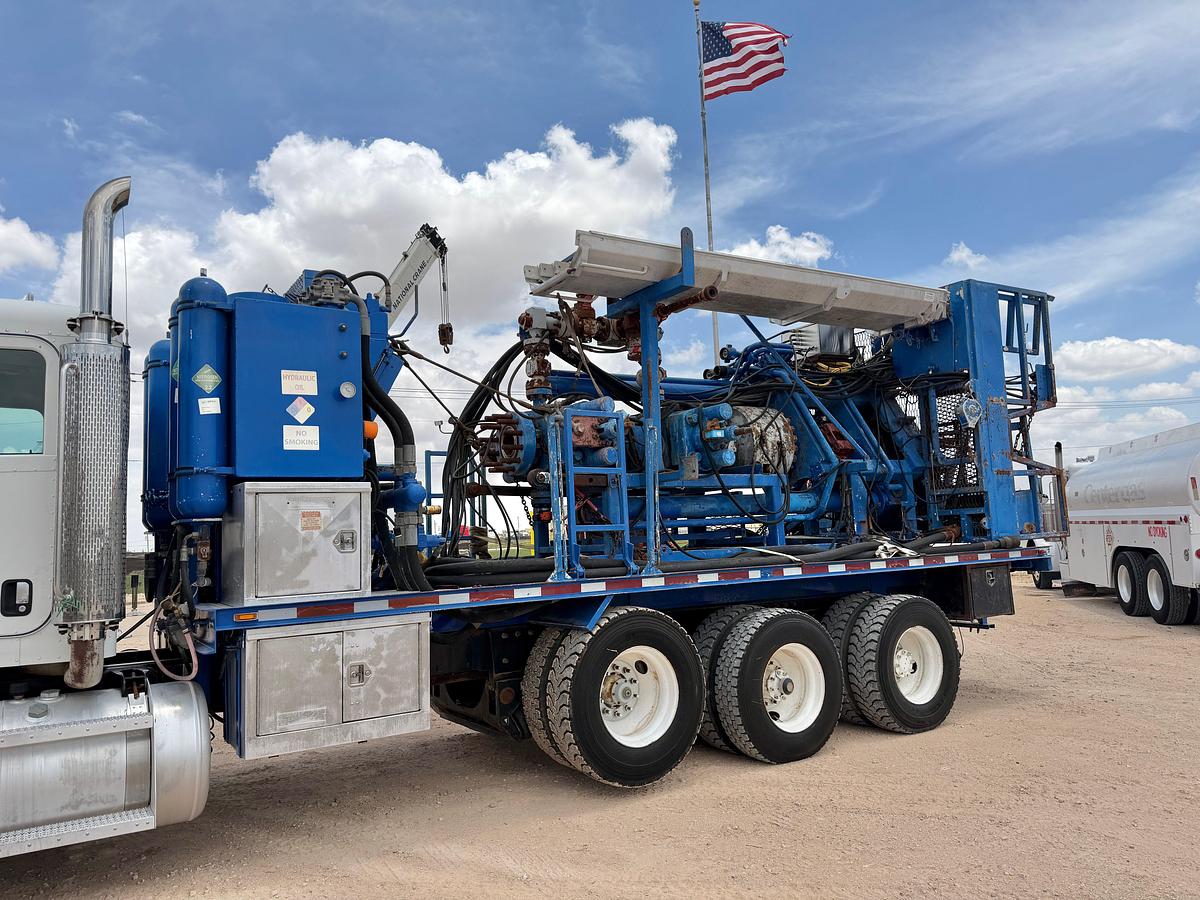 Used Pro Fab Snubbing Unit mtd on 2007 Peterbilt 357 3-axle daycab truck