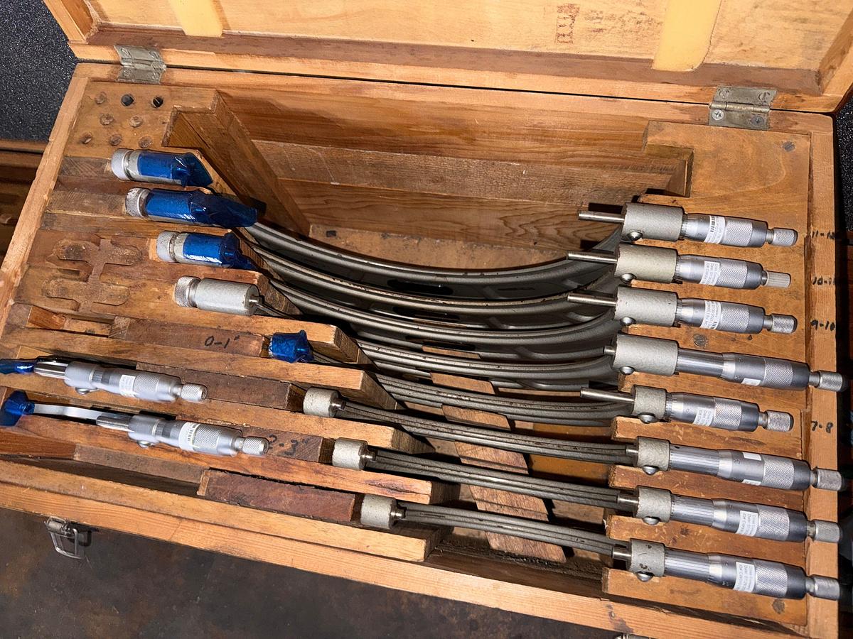 Used SECTION W/ (16) MITUTOYO & CHAUN OD DIAL MICROMETERS