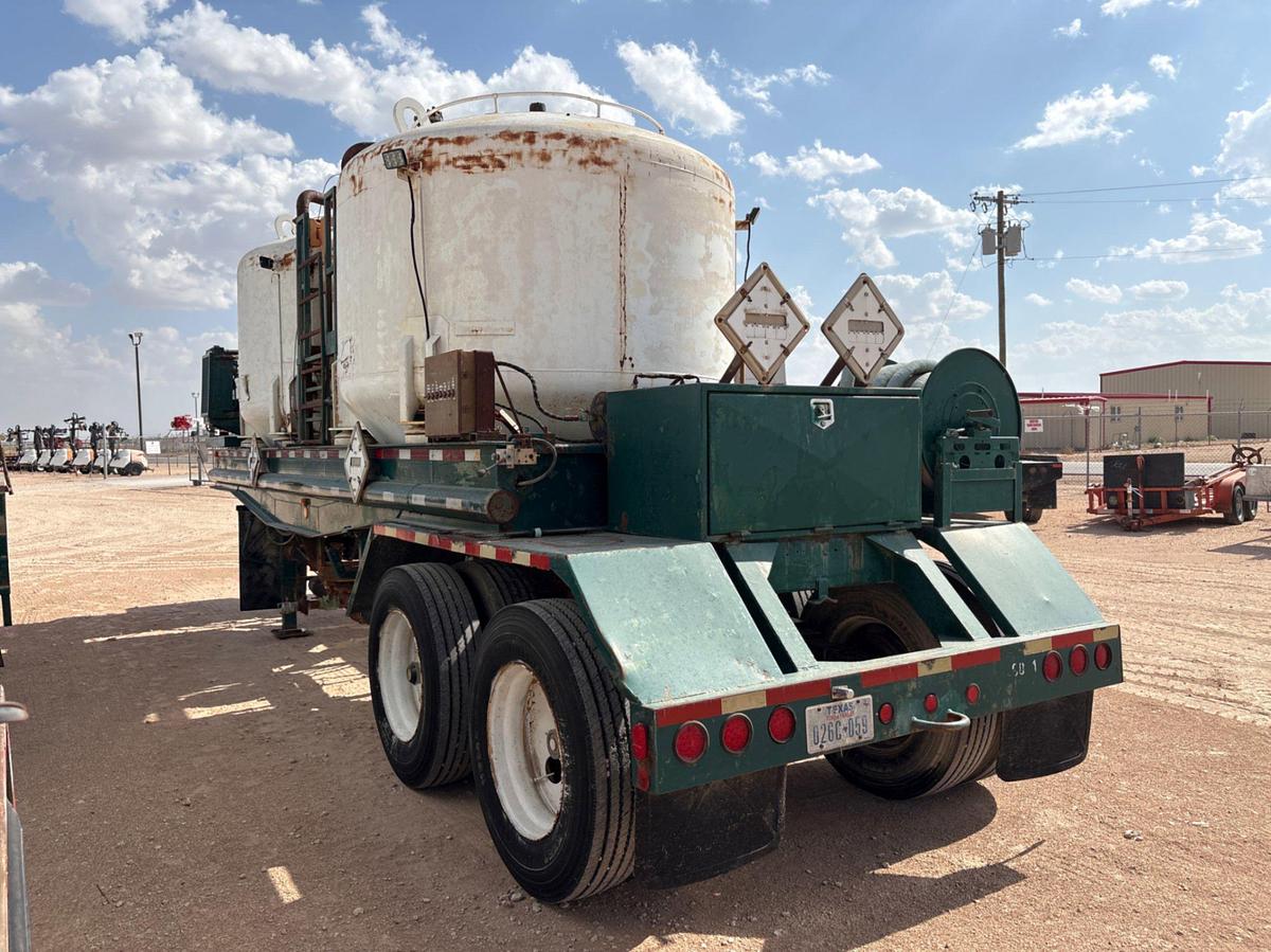 Used 2-pod T/A dry bulk tank trailer